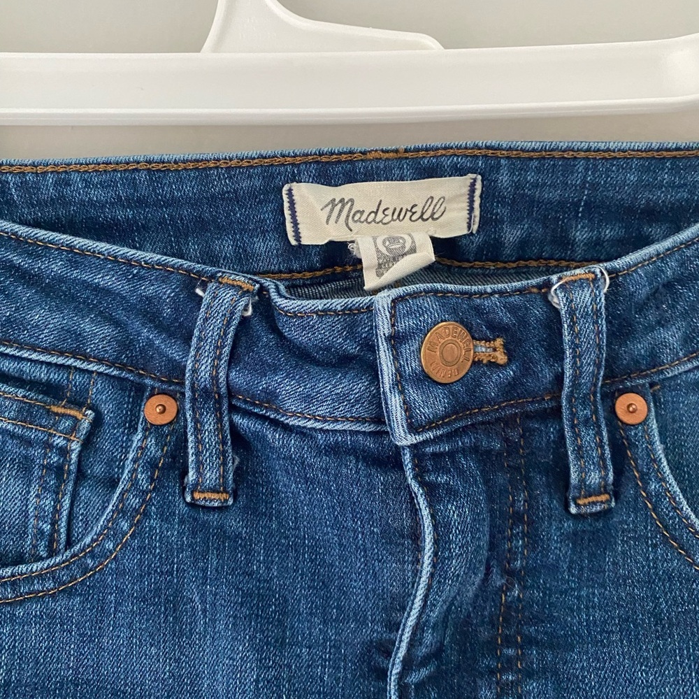 MADEWELL Curvy High-Rise Skinny Jeans in Seville Wash - Picture 4 of 9